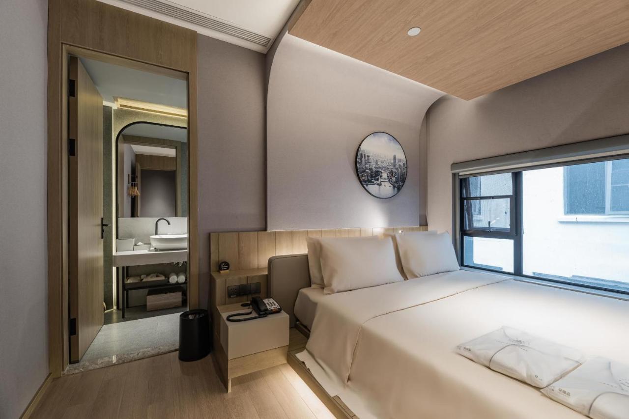 Atour World Expo Center Hotel